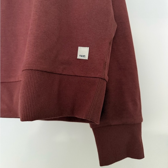 Vuori Long-Sleeve Halo Crew Pullover - Picture 3 of 7